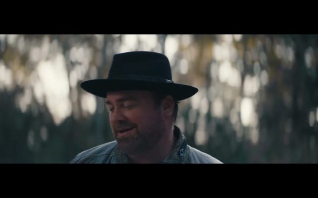 Lee Brice Gets ‘Real’ in ‘Memory I Don’t Mess With’ Acoustic Video – WATCH HERE!