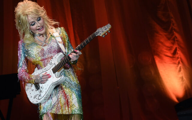 Dolly Parton Among Performers Announced for ACM Awards